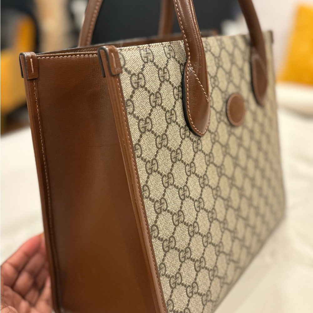 Gucci Tan and Brown Signature Tote - Picture 3 of 7